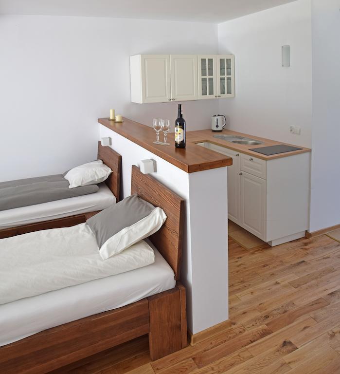 Gosciniec Hetman Bed and Breakfast Mikołajki Rum bild