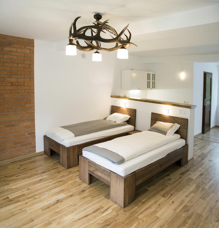 Gosciniec Hetman Bed and Breakfast Mikołajki Rum bild