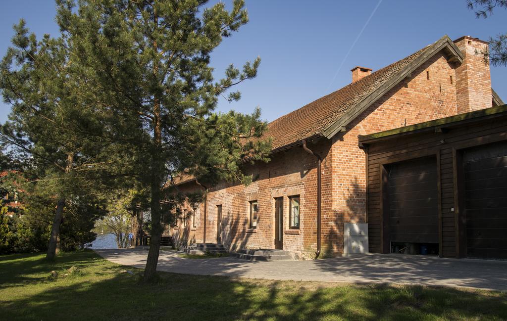 Gosciniec Hetman Bed and Breakfast Mikołajki Exteriör bild