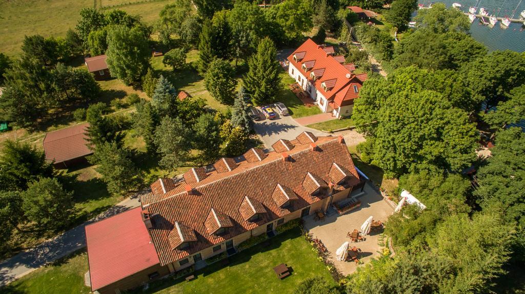 Gosciniec Hetman Bed and Breakfast Mikołajki Exteriör bild